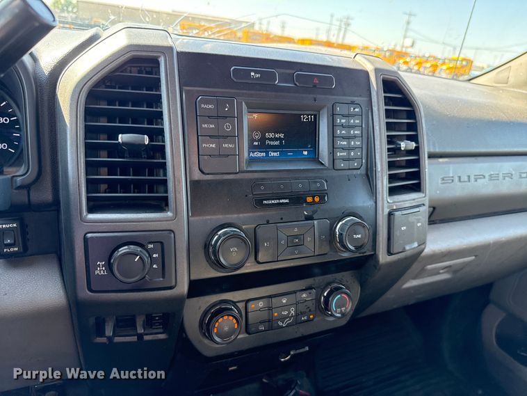 image for item GH9353 2019 Ford F350 Super Duty XL utility bed pickup truck