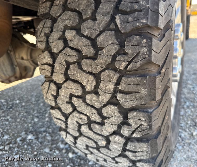 image for item GH9353 2019 Ford F350 Super Duty XL utility bed pickup truck