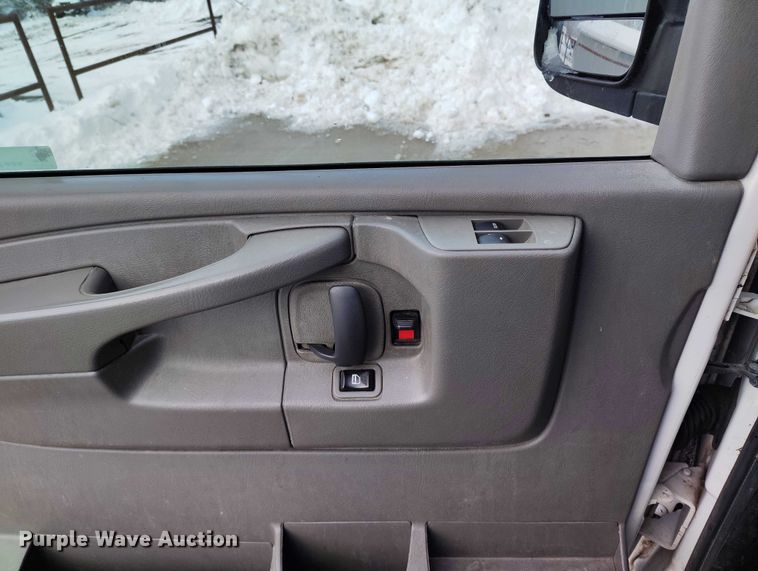 image for item IH9387 2014 Chevrolet Express van