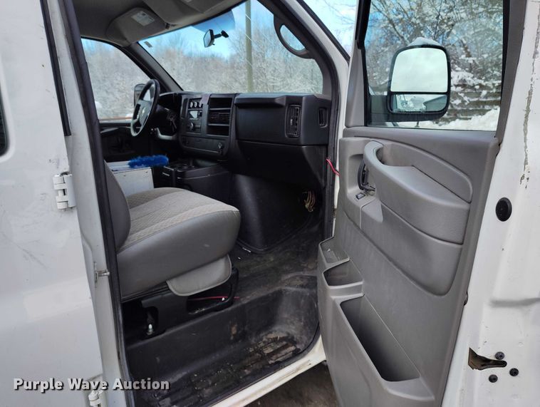 image for item IH9387 2014 Chevrolet Express van