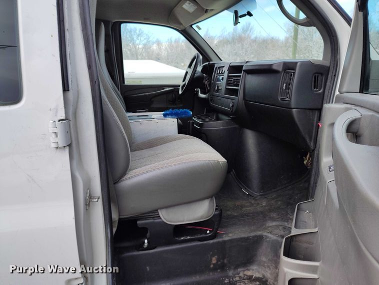 image for item IH9387 2014 Chevrolet Express van