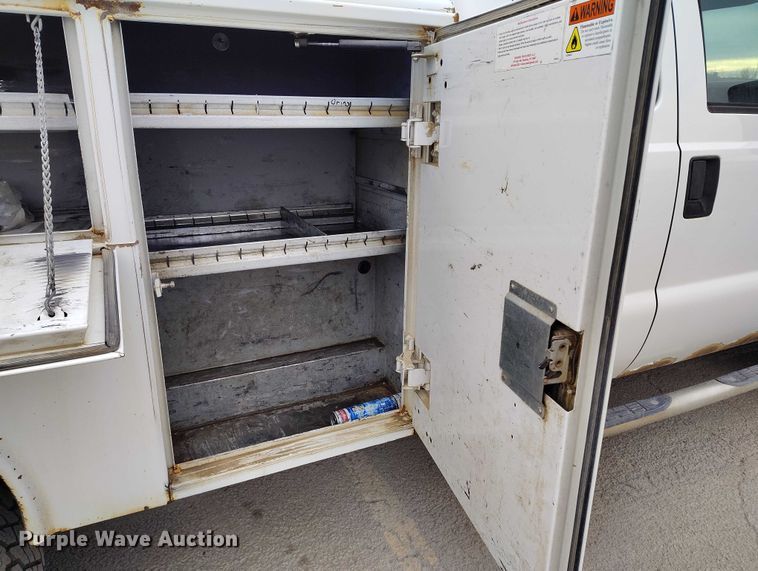 image for item IH9402 2012 Ford F250 Super Duty XLT utility bed pickup truck