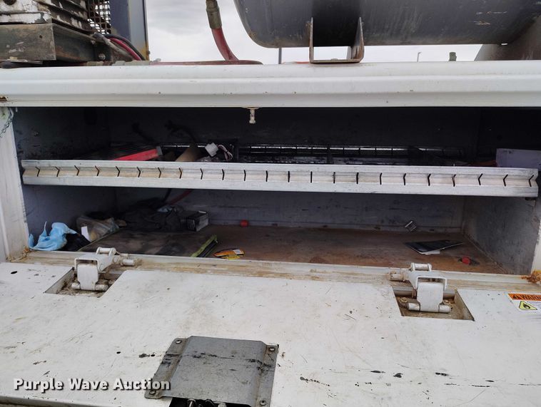 image for item IH9402 2012 Ford F250 Super Duty XLT utility bed pickup truck