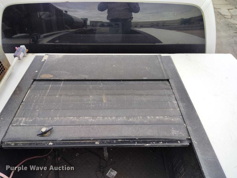 image for item IH9402 2012 Ford F250 Super Duty XLT utility bed pickup truck