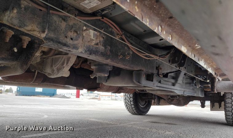 image for item IH9402 2012 Ford F250 Super Duty XLT utility bed pickup truck