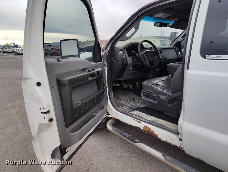 image for item IH9402 2012 Ford F250 Super Duty XLT utility bed pickup truck