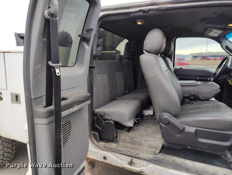 image for item IH9402 2012 Ford F250 Super Duty XLT utility bed pickup truck