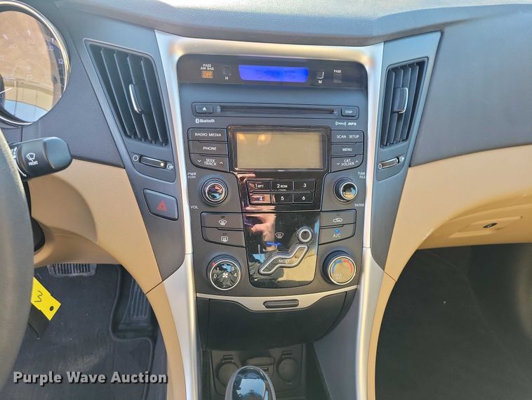 image for item NO9860 2013 Hyundai Sonata 