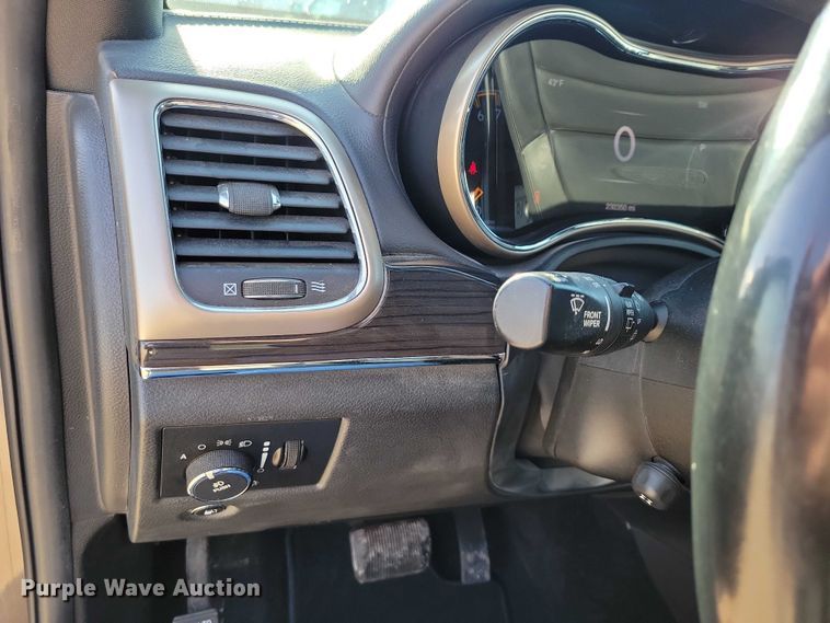 image for item NO9861 2014 Jeep Grand Cherokee Overland SUV