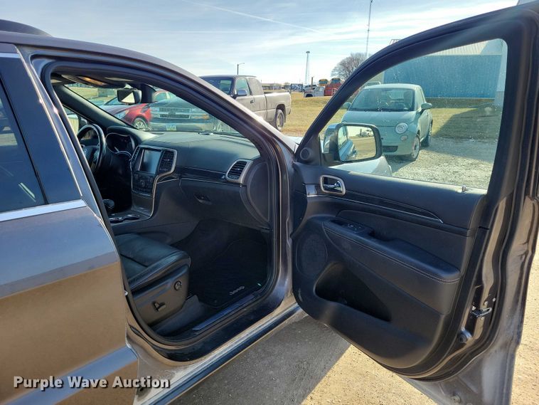 image for item NO9861 2014 Jeep Grand Cherokee Overland SUV