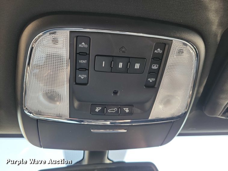 image for item NO9861 2014 Jeep Grand Cherokee Overland SUV