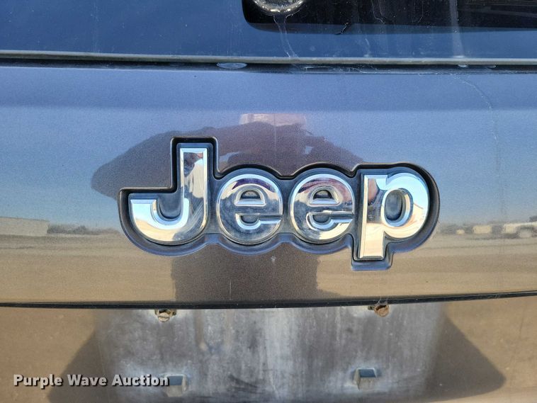 image for item NO9861 2014 Jeep Grand Cherokee Overland SUV