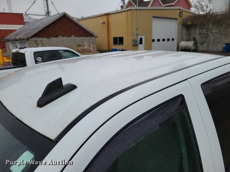 image for item NO9867 2017 Chevrolet Silverado 2500HD Crew Cab pickup truck