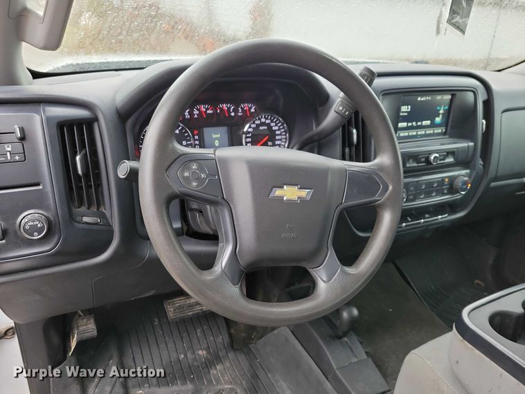 image for item NO9867 2017 Chevrolet Silverado 2500HD Crew Cab pickup truck