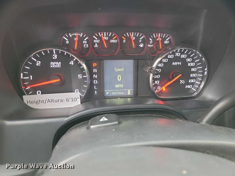 image for item NO9867 2017 Chevrolet Silverado 2500HD Crew Cab pickup truck