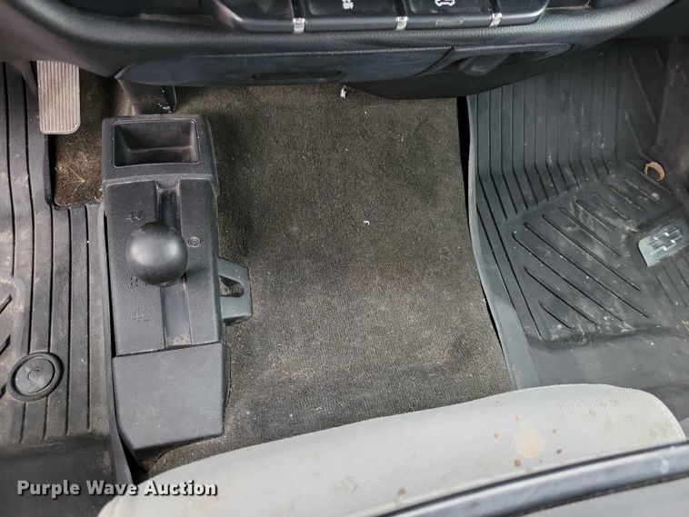 image for item NO9867 2017 Chevrolet Silverado 2500HD Crew Cab pickup truck