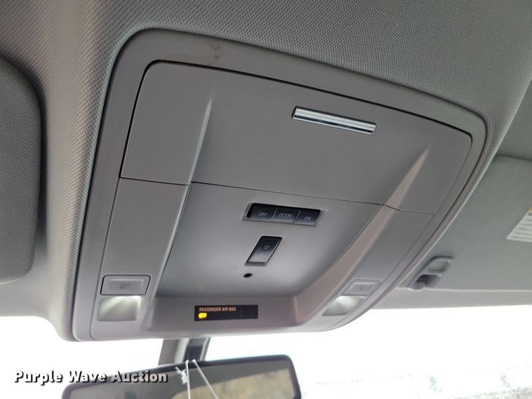 image for item NO9867 2017 Chevrolet Silverado 2500HD Crew Cab pickup truck