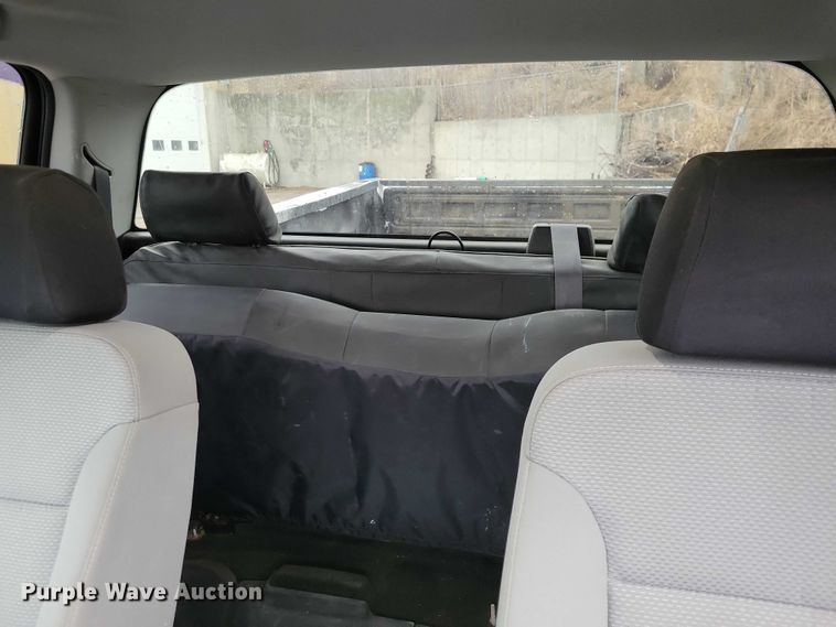 image for item NO9867 2017 Chevrolet Silverado 2500HD Crew Cab pickup truck