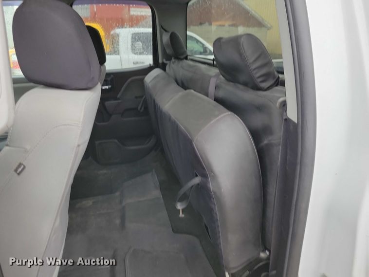 image for item NO9867 2017 Chevrolet Silverado 2500HD Crew Cab pickup truck