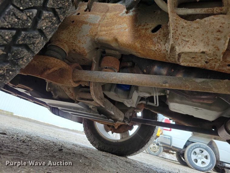 image for item NO9867 2017 Chevrolet Silverado 2500HD Crew Cab pickup truck