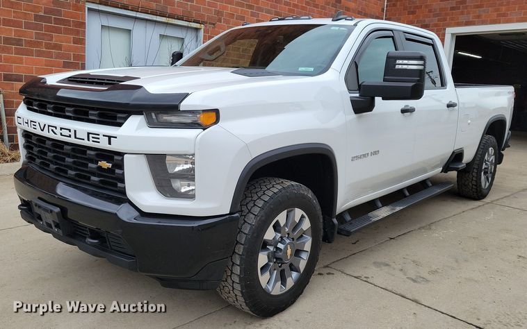 image for item NO9870 2021 Chevrolet Silverado 2500HD Crew Cab pickup truck