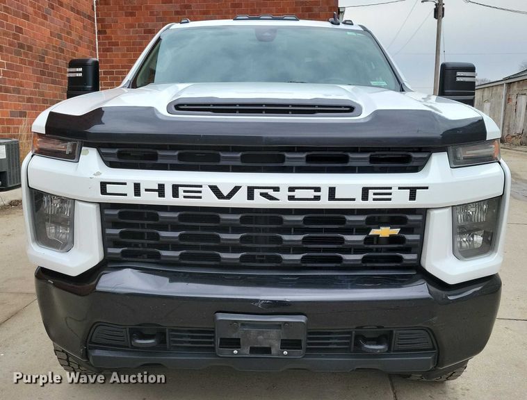 image for item NO9870 2021 Chevrolet Silverado 2500HD Crew Cab pickup truck
