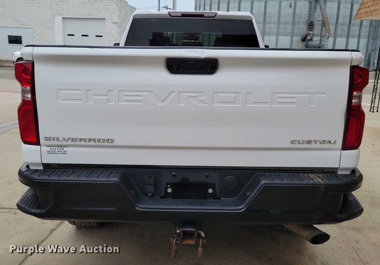 image for item NO9870 2021 Chevrolet Silverado 2500HD Crew Cab pickup truck