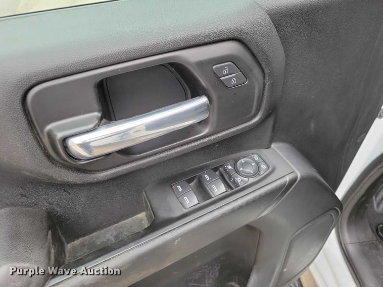 image for item NO9870 2021 Chevrolet Silverado 2500HD Crew Cab pickup truck