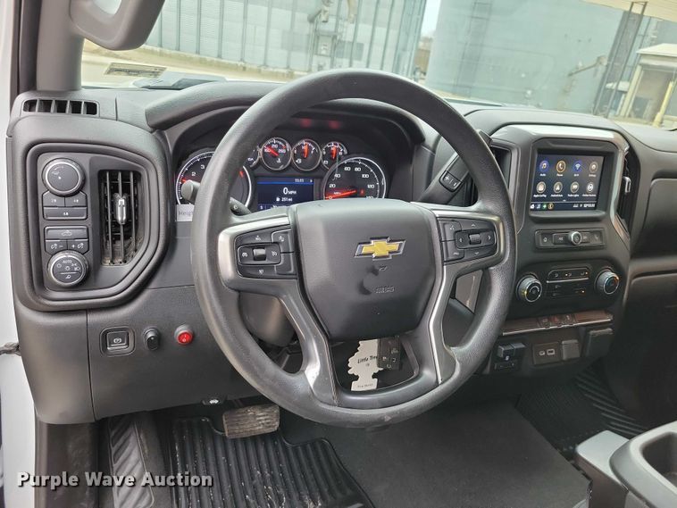 image for item NO9870 2021 Chevrolet Silverado 2500HD Crew Cab pickup truck