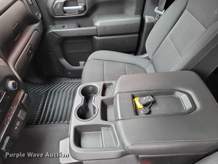 image for item NO9870 2021 Chevrolet Silverado 2500HD Crew Cab pickup truck