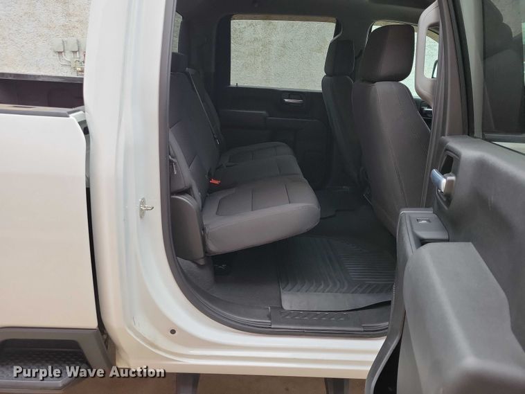 image for item NO9870 2021 Chevrolet Silverado 2500HD Crew Cab pickup truck