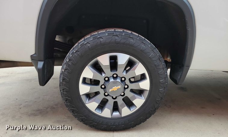 image for item NO9870 2021 Chevrolet Silverado 2500HD Crew Cab pickup truck