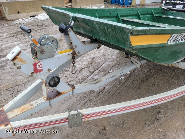 image for item NO9871 Boat