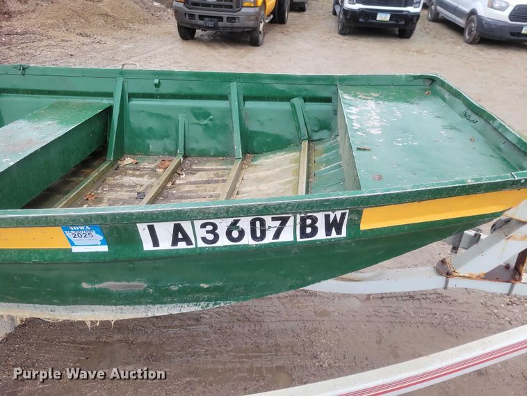 image for item NO9871 Boat