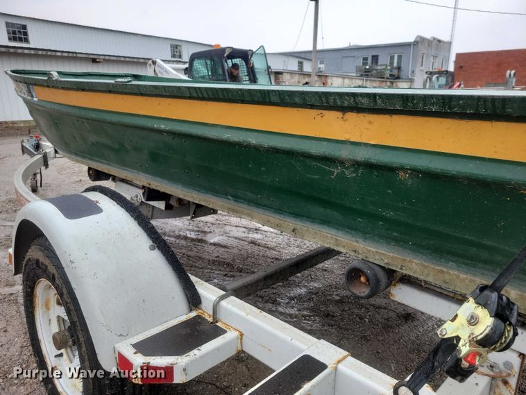 image for item NO9871 Boat