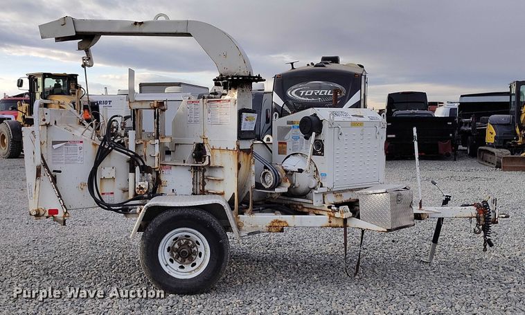 image for item YA1588 2017 Bandit 200UC wood chipper