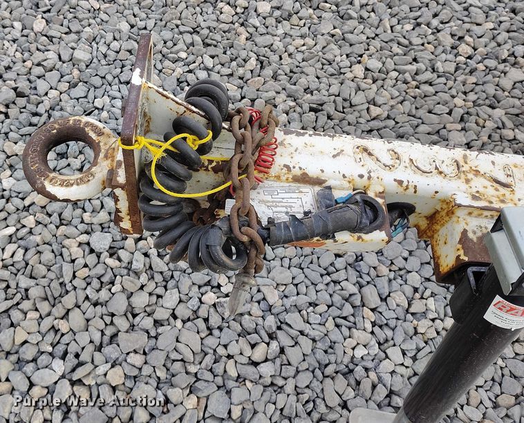 image for item YA1588 2017 Bandit 200UC wood chipper