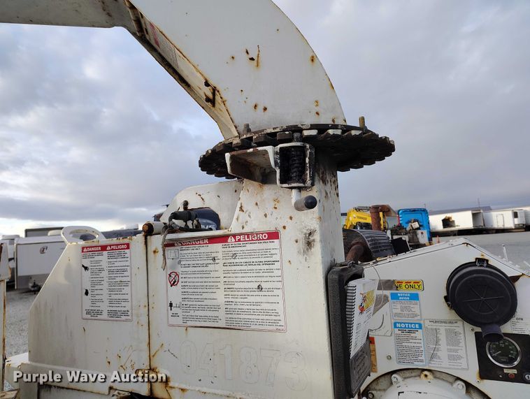 image for item YA1588 2017 Bandit 200UC wood chipper