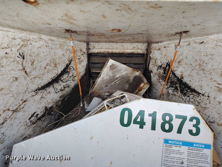 image for item YA1588 2017 Bandit 200UC wood chipper