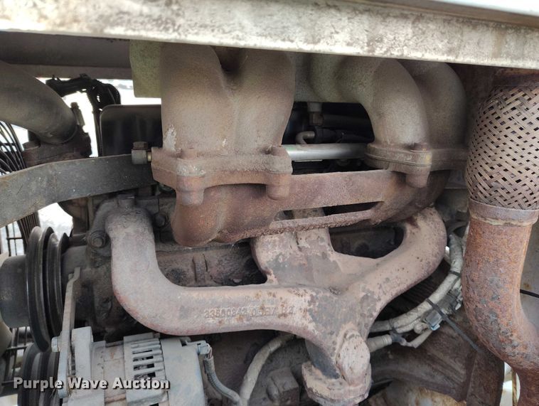 image for item YA1588 2017 Bandit 200UC wood chipper