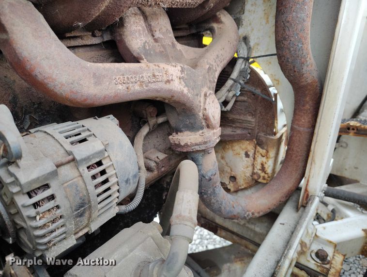 image for item YA1588 2017 Bandit 200UC wood chipper