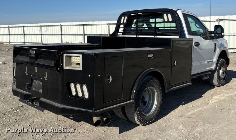 image for item YA1681 2019 Ford F350 Super Duty XL flatbed pickup truck