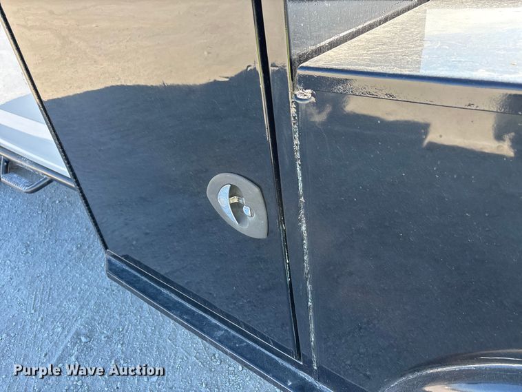 image for item YA1681 2019 Ford F350 Super Duty XL flatbed pickup truck