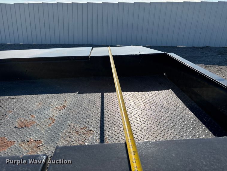 image for item YA1681 2019 Ford F350 Super Duty XL flatbed pickup truck