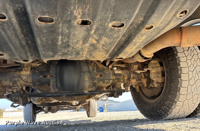 image for item YA1681 2019 Ford F350 Super Duty XL flatbed pickup truck