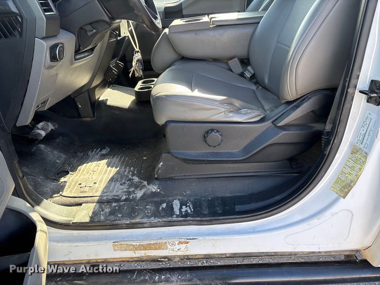 image for item YA1681 2019 Ford F350 Super Duty XL flatbed pickup truck