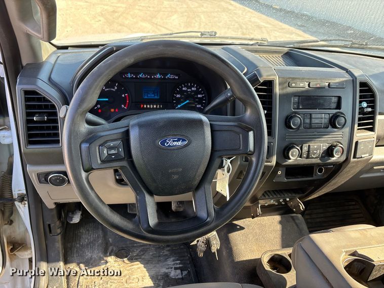 image for item YA1681 2019 Ford F350 Super Duty XL flatbed pickup truck