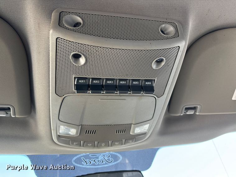 image for item YA1681 2019 Ford F350 Super Duty XL flatbed pickup truck