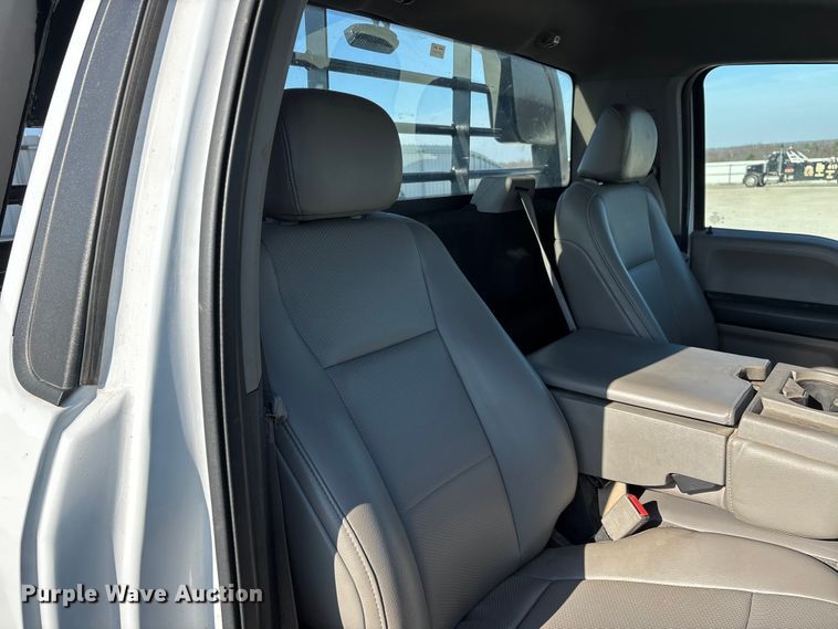 image for item YA1681 2019 Ford F350 Super Duty XL flatbed pickup truck