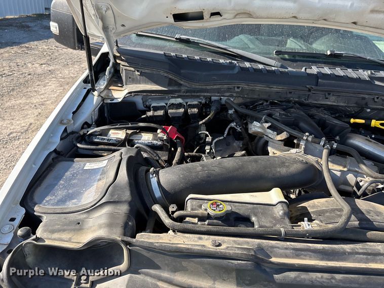 image for item YA1681 2019 Ford F350 Super Duty XL flatbed pickup truck